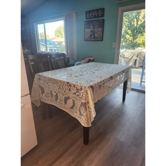 White Lace Tablecloth 97x60 Religious Cross Dove Praying Hands Floral Scalloped - Picture 1 of 8